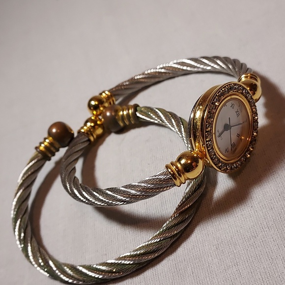 Vintage Avon Watch Silver & Gold Twist Design With Rhinestones Matching Bracelet - Picture 8 of 10